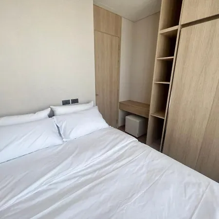 2 Bedroom Luxury Apartment 3 Min Walk From Bts Ekkamai Bangkok Exterior photo